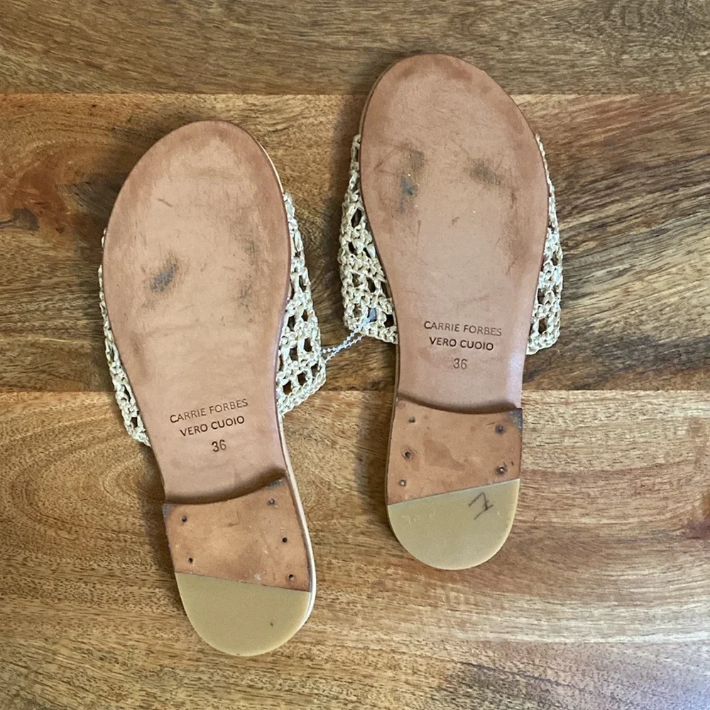 CARRIE FORBES Mour Slides In Dore Raffia Woven Sandals Flats